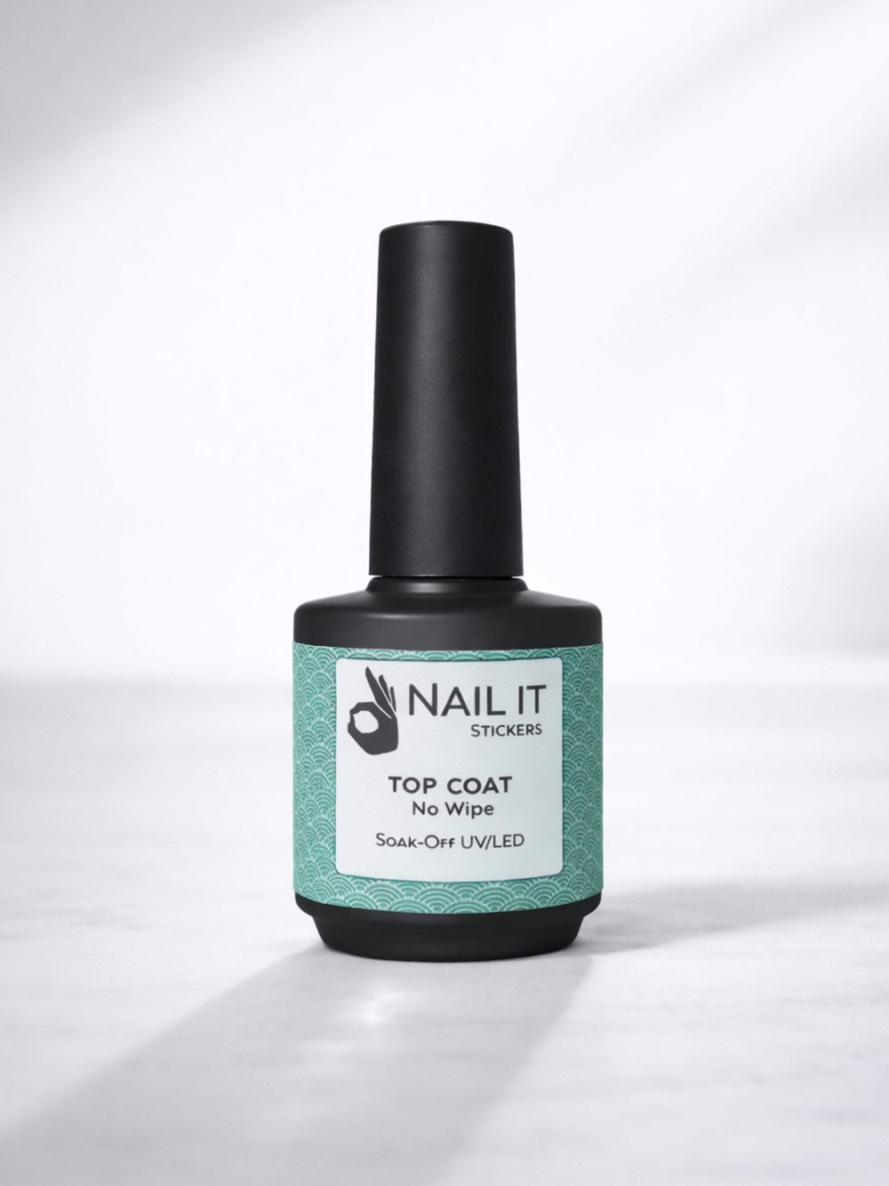 Un flacon de top coat permanent de 15 ml. Finition matte.